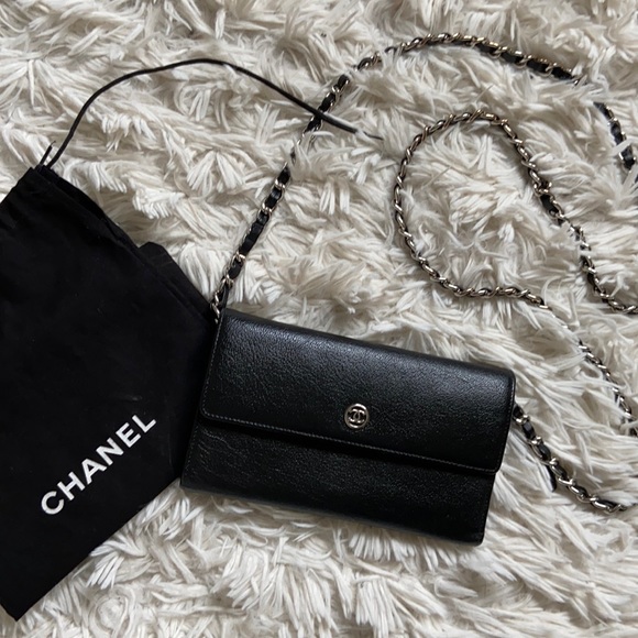 CHANEL Handbags - Authentic Vintage Chanel Chained Wallet